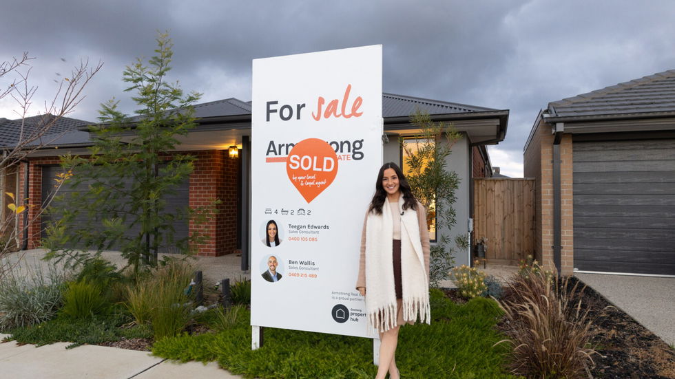 Selling Before Buying vs. Buying Before Selling: Weighing the Pros and Cons