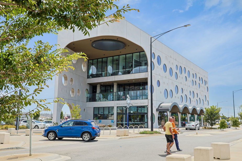 Biyal-a Armstrong Creek Library: A Vibrant Hub for Learning and Community Connection