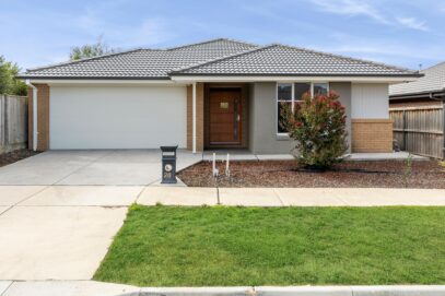 28 Latitude Street