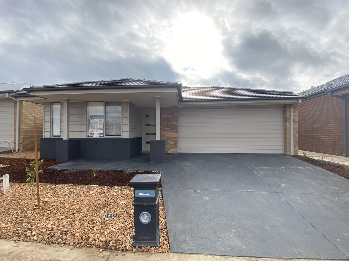 Listing image for 50 Devereux Way, CHARLEMONT  VIC  3217