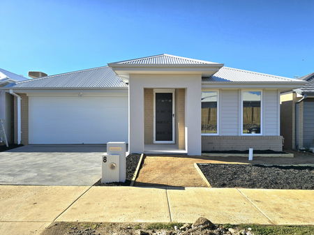 8 Eucalypt Street