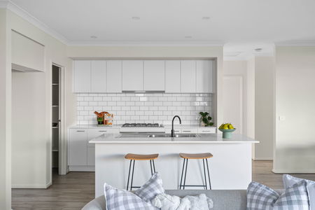 34 Silver Wattle Road