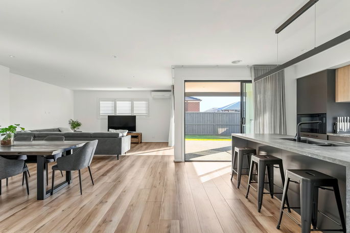 60 Ashbury Boulevard