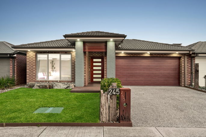 245 Warralily Boulevard