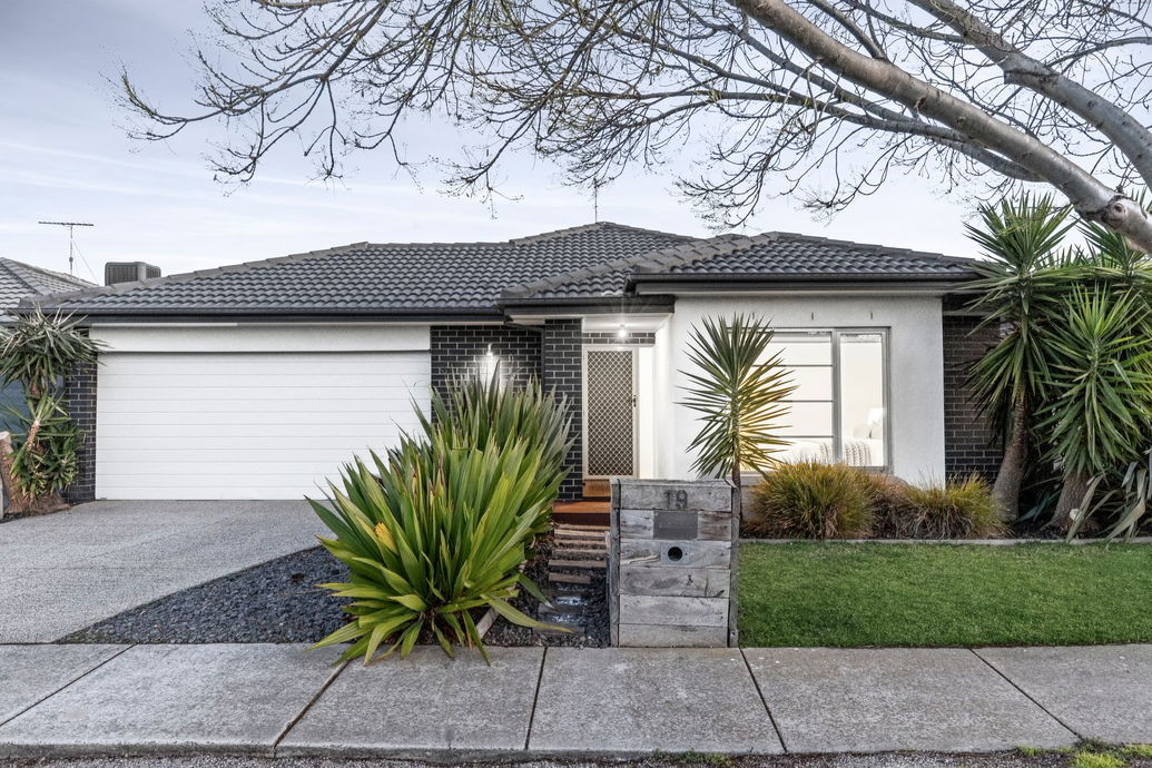 Video of 19 Barleycorn Bend, ARMSTRONG CREEK  VIC  3217