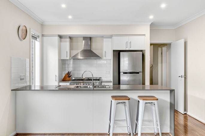 2-4 Bridgewater Circuit