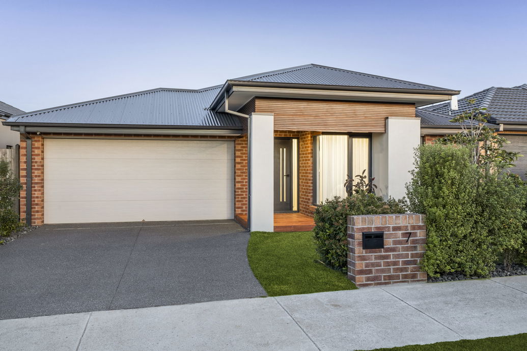 Video of 7 Silver Oak Way, MOUNT DUNEED  VIC  3217