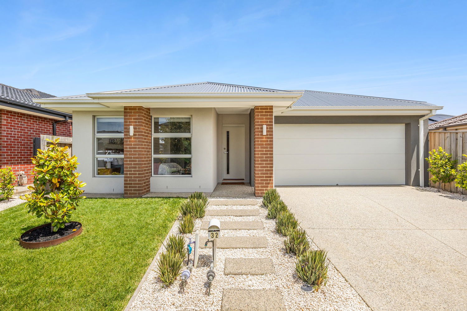 Listing image for 32 Yering Street, MOUNT DUNEED  VIC  3217