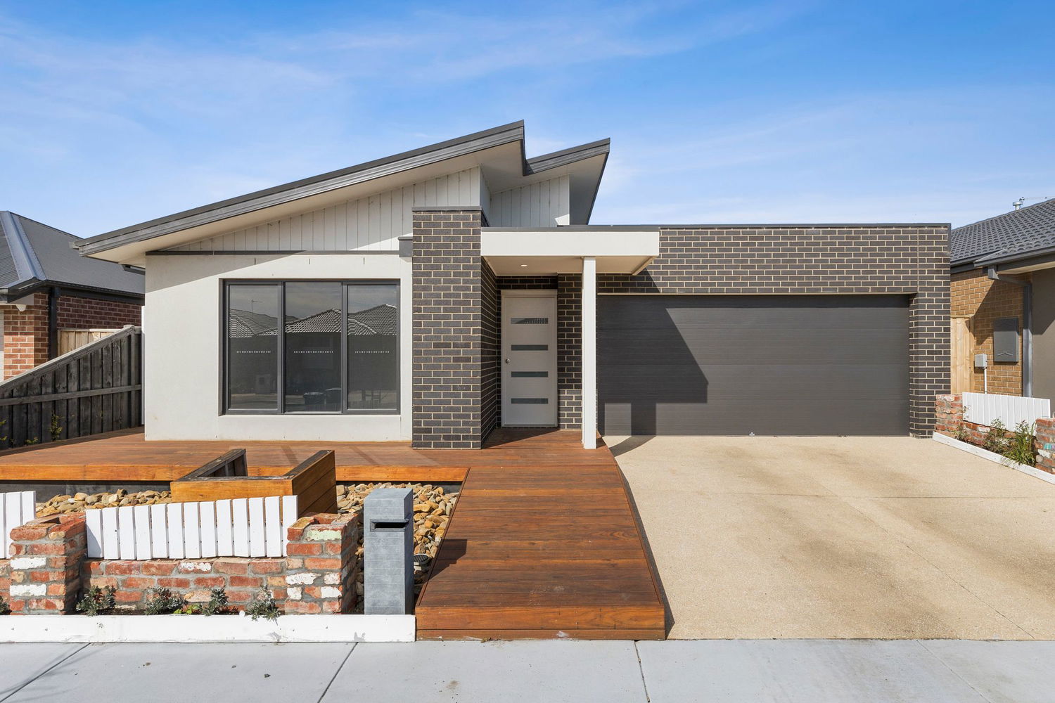 Listing image for 9 Baratheon Road, CHARLEMONT  VIC  3217