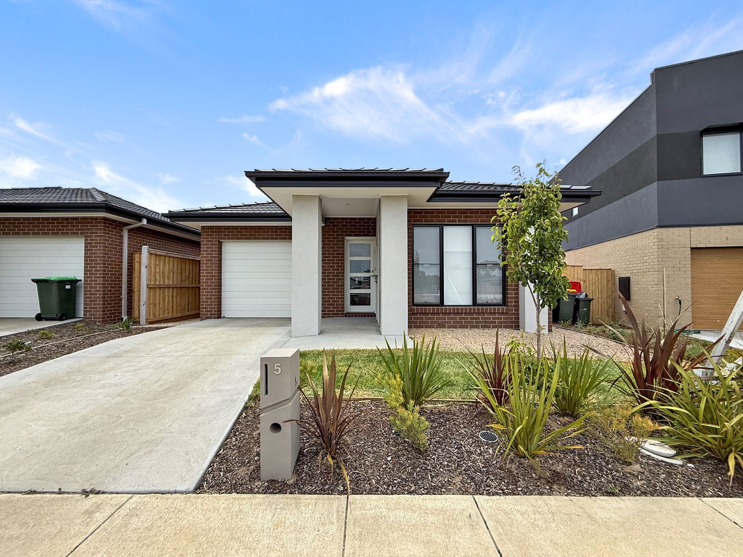 Listing image for 5 Consaw Street, ARMSTRONG CREEK  VIC  3217