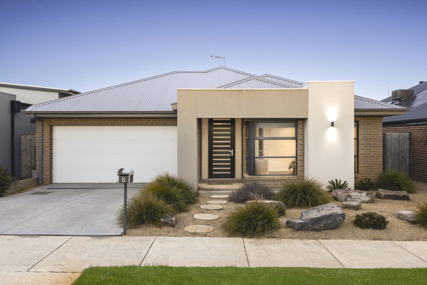 Listing image for 7 Limestone Street, CHARLEMONT  VIC  3217