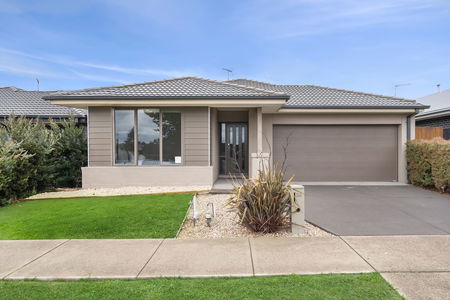 36 Swanburra Drive