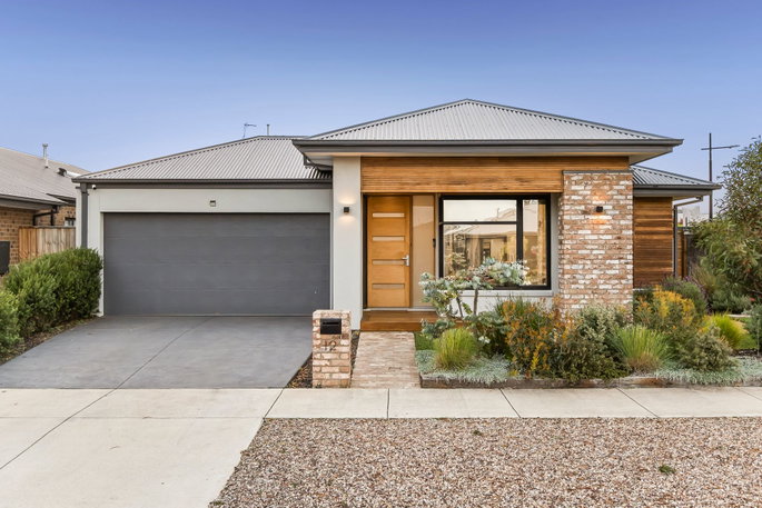 12 Ackerman Street