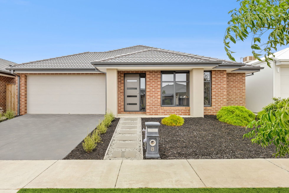 8 Pemberton Street MOUNT DUNEED