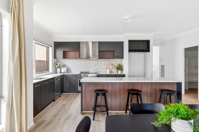 64 Tranquility Crescent