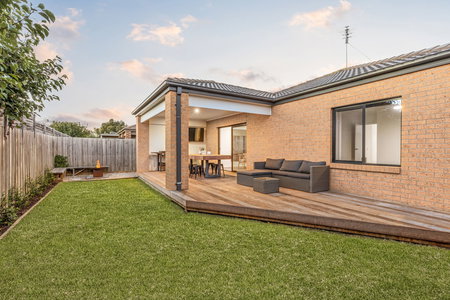 27 Prominence Boulevard