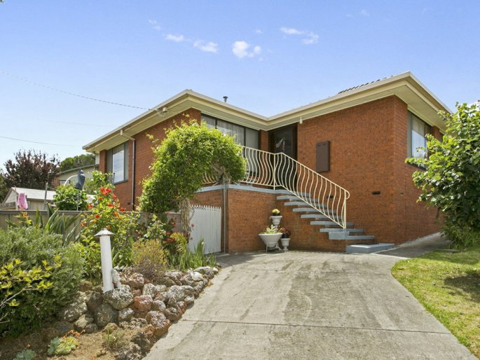 40 Tintinara Crescent