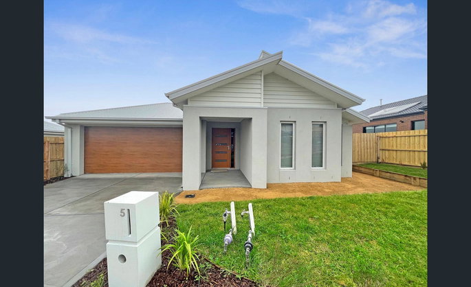 5 Ferngrove Rise