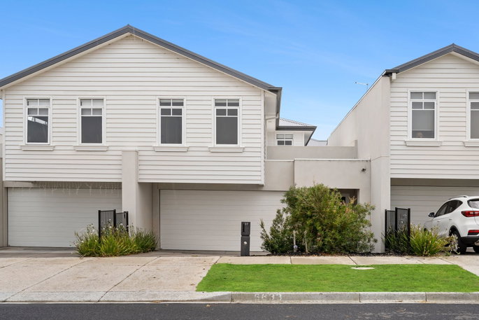 37 Botanical Drive