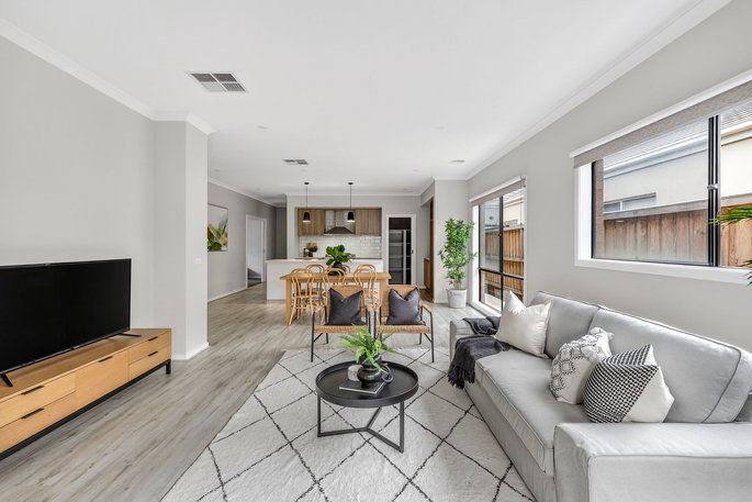 82 Ashbury Boulevard