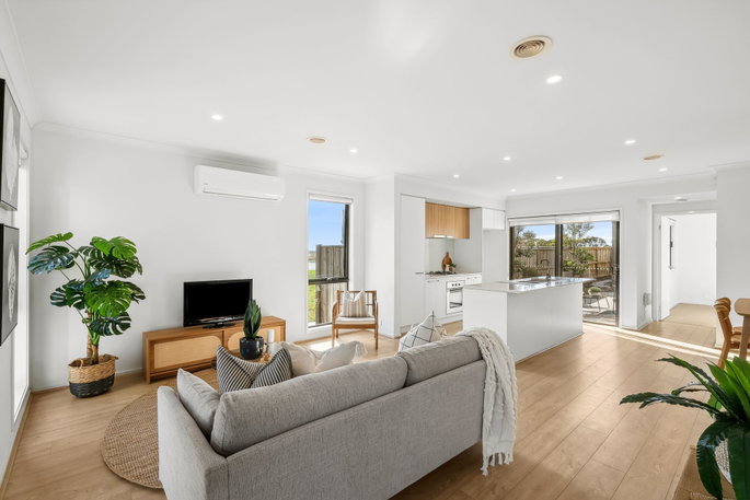 3 Longreach Road