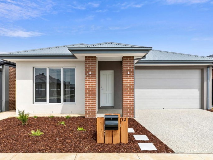 32 Spirit Crescent