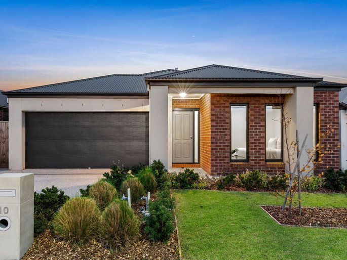 10 Jindabyne Street