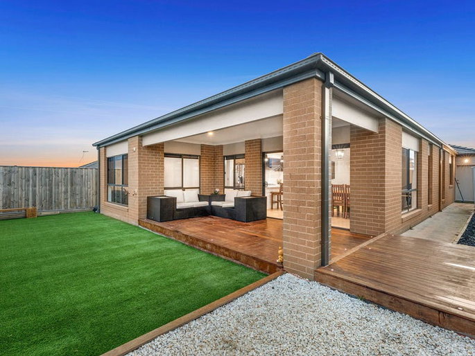 7 Nairn Drive