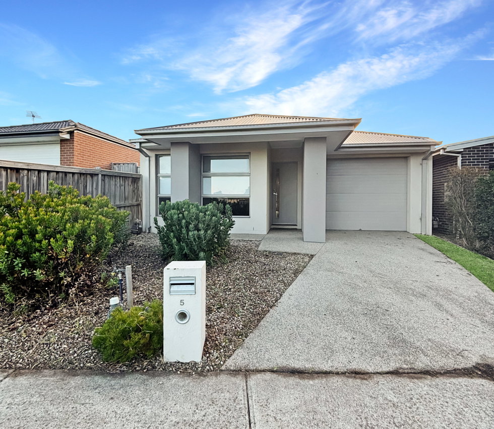 5 You Yangs Avenue CURLEWIS