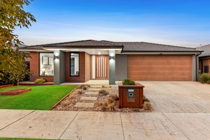 15 Lance Drive
