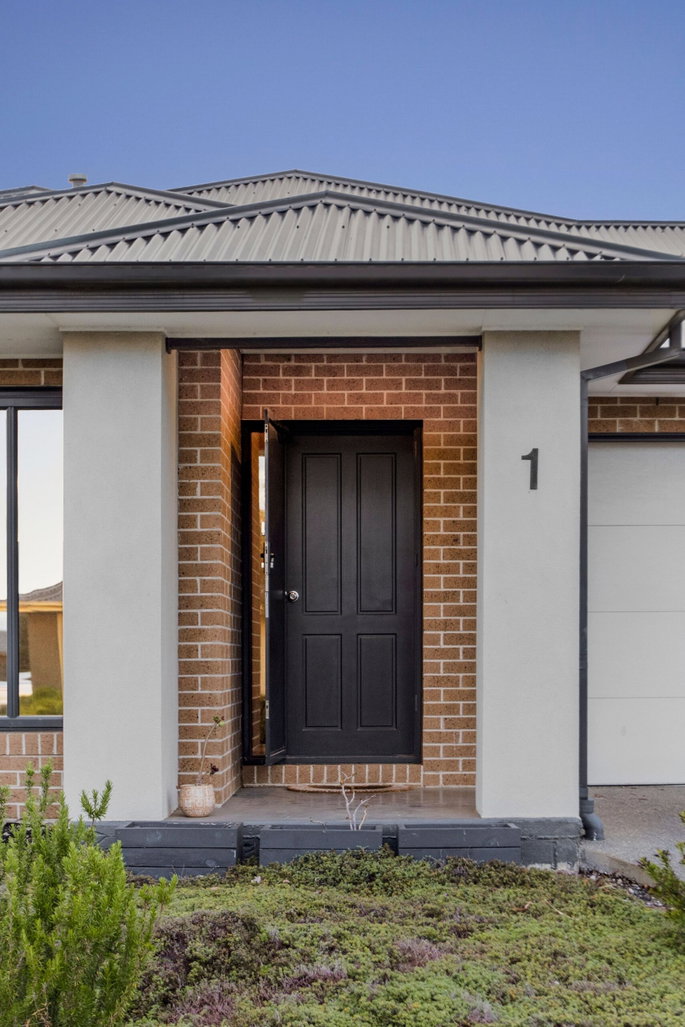 1 Jindabyne Street