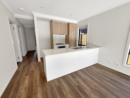 5 Floral Way