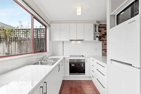 9/71 Geelong Road