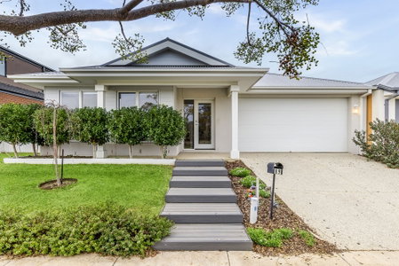 89 Edenhope Circuit