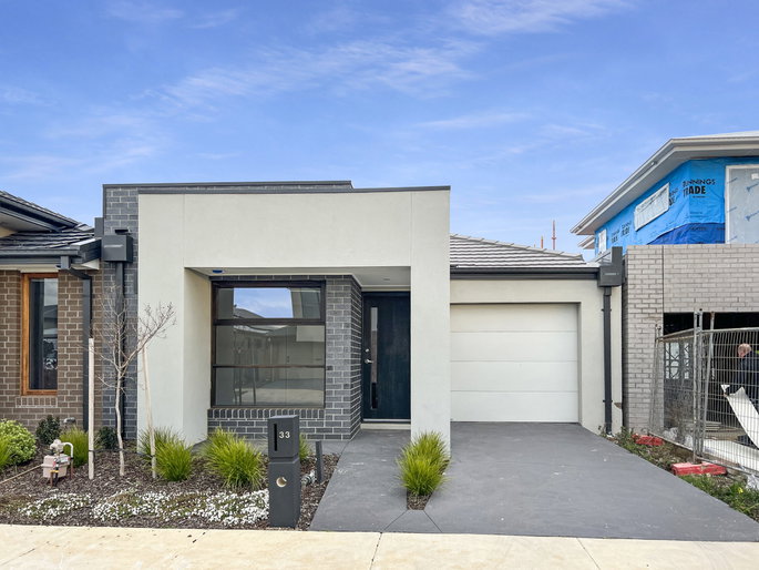 33 Morningside Circuit