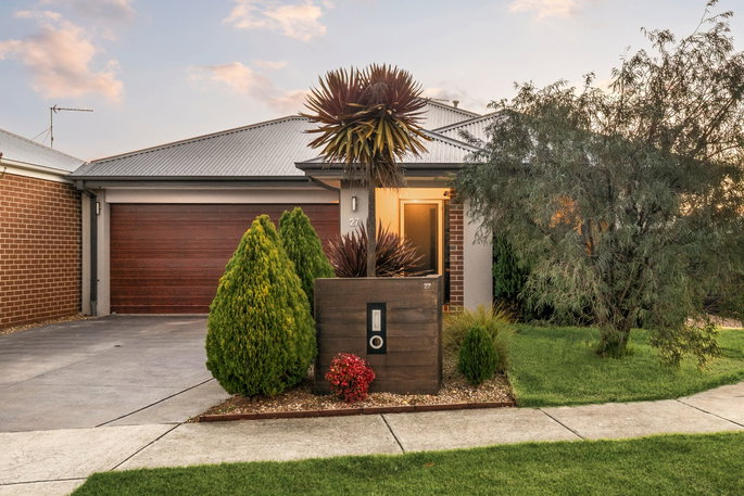 27 Cloudbreak Street