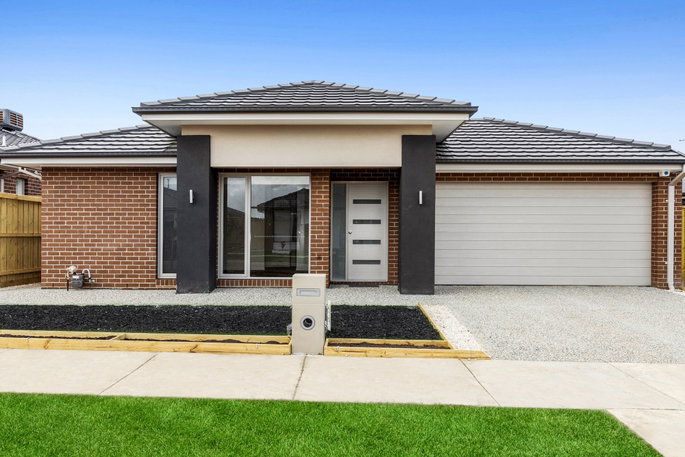 18 Honeyeater Way