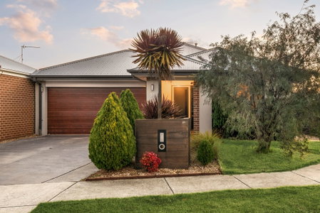27 Cloudbreak Street