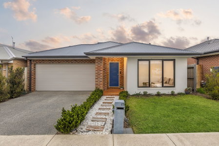 17 Vaughan Drive