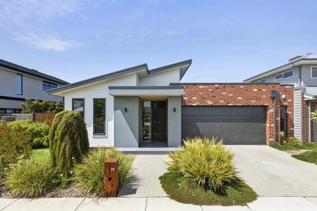 19 Buchanan Boulevard