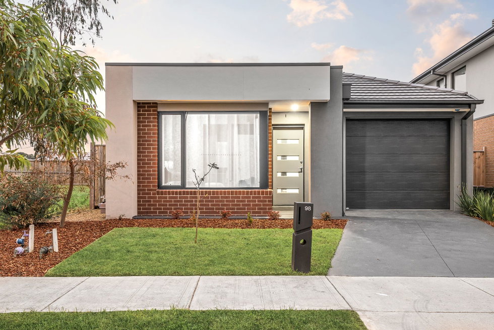 98 Ashbury Boulevard ARMSTRONG CREEK