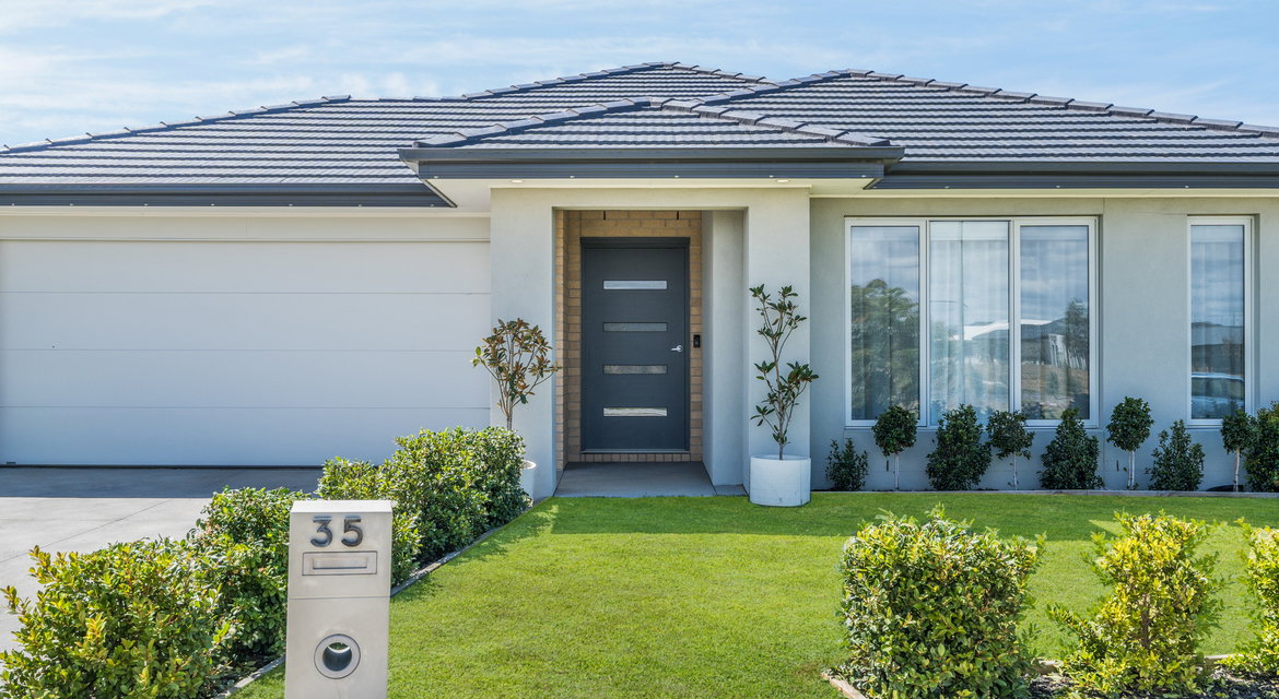 Listing image for 35 Flannery Circuit, CHARLEMONT  VIC  3217