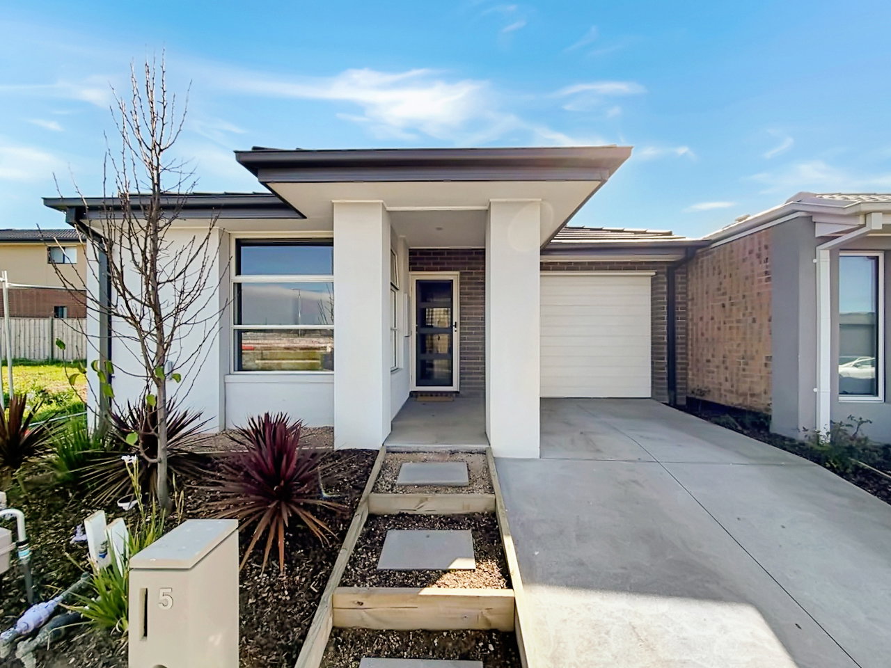Listing image for 5 Duke Street, ARMSTRONG CREEK  VIC  3217