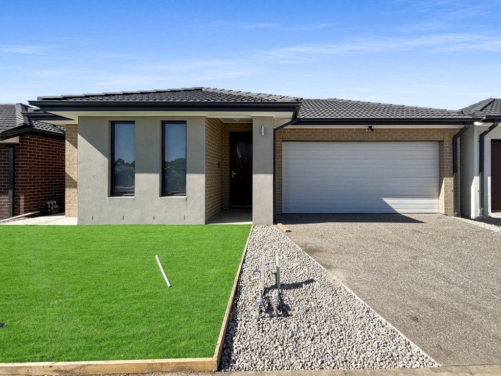 41 Freedom Drive MOUNT DUNEED