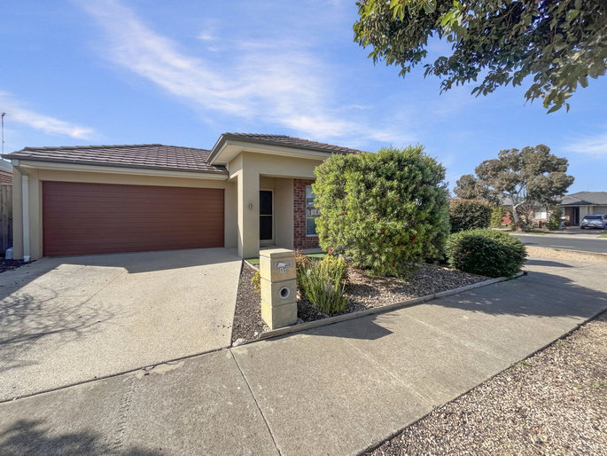 15 Kingscliff Avenue