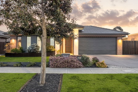 10 Silvercrest Way