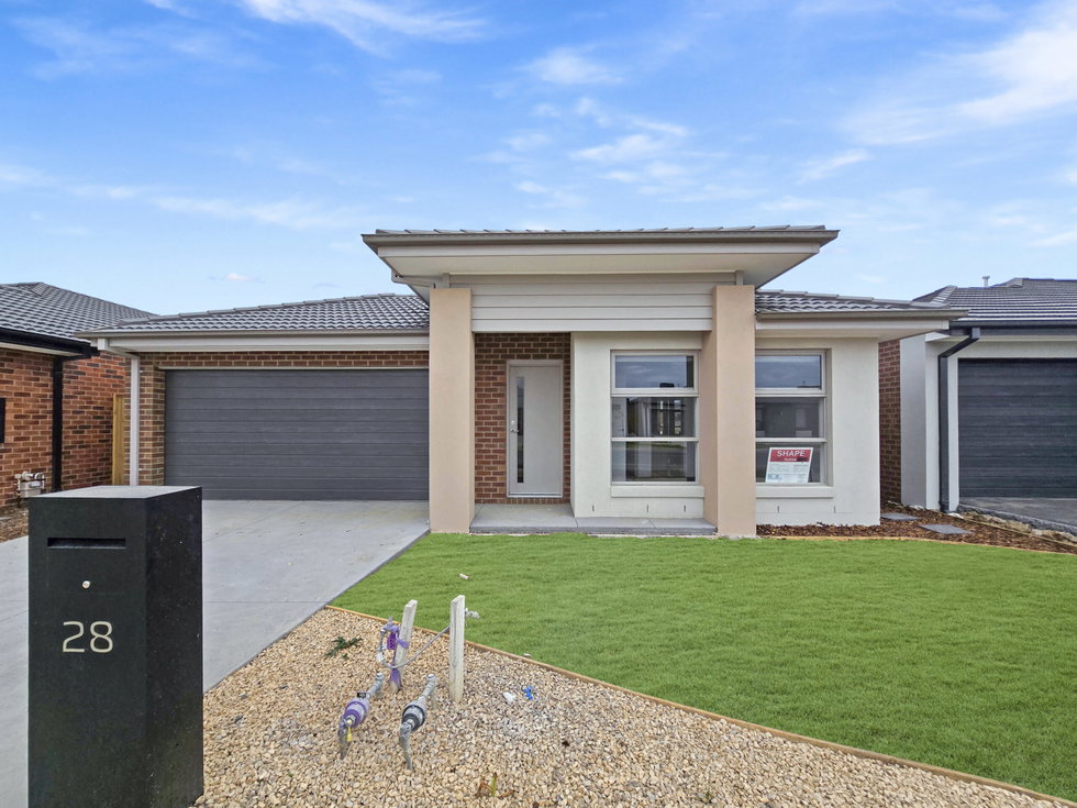 28 Rotunno Drive CHARLEMONT
