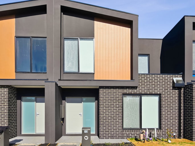 13 Willow Walk