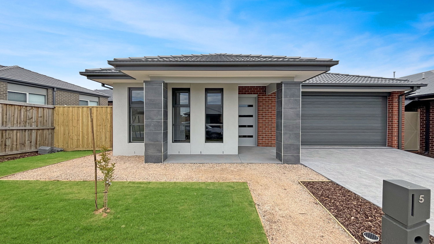 Listing image for 5 Palladian Avenue, CHARLEMONT  VIC  3217