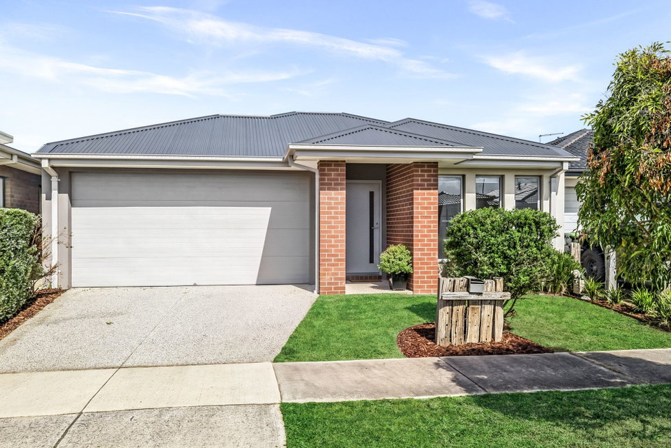 15 Cassava Street ARMSTRONG CREEK